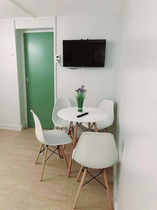 Grand Appartement Peripherie De Paris Et N1 "Appart'6" Pierrefitte-sur-Seine Exteriör bild